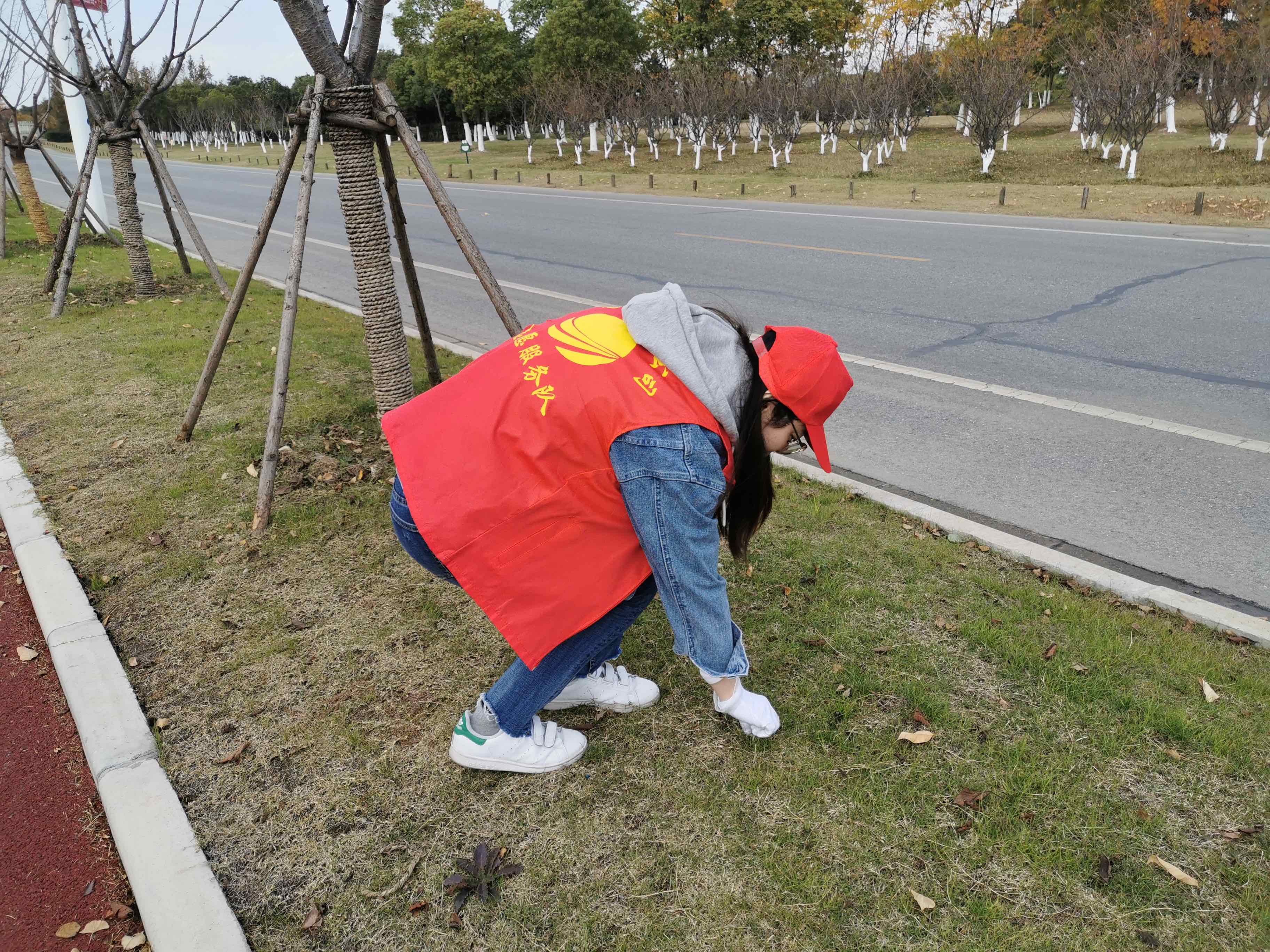 捡垃圾3.jpg